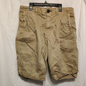 Great condition! American Eagle Mens cargo shorts size 34